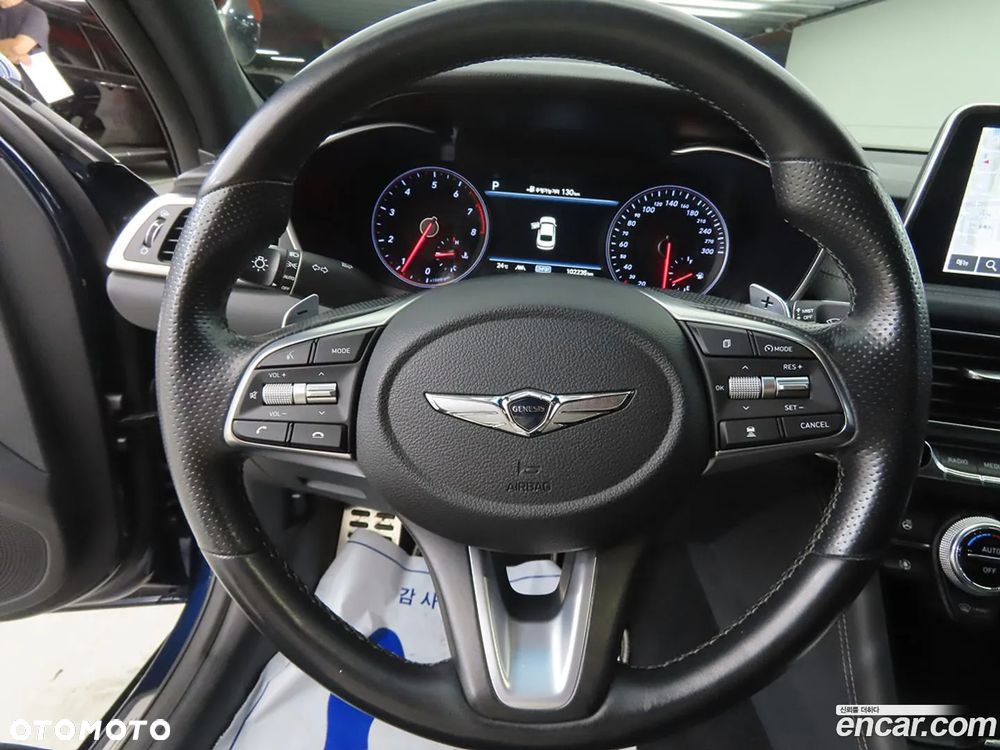 Genesis G70 - 10