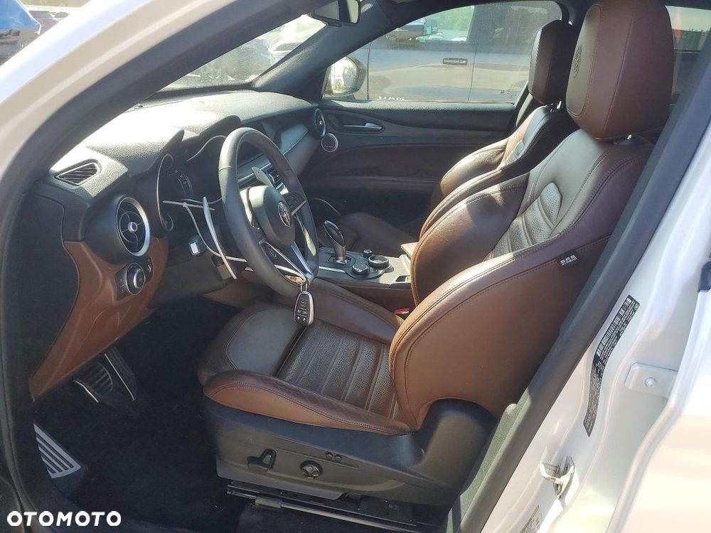 Alfa Romeo Stelvio 2.0 Turbo TI Q4 - 7