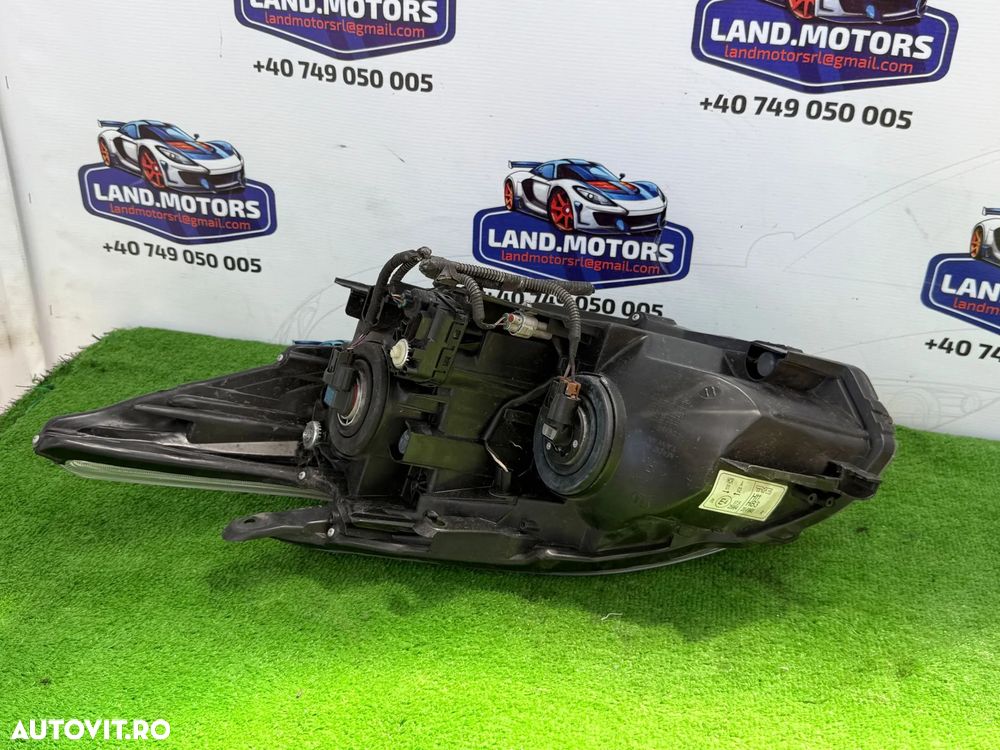 FAR UK DREAPTA TOYOTA PRIUS 2012 HYBRID 1.8 BENZINA COD OEM 8113047500 2009-2015 - 5