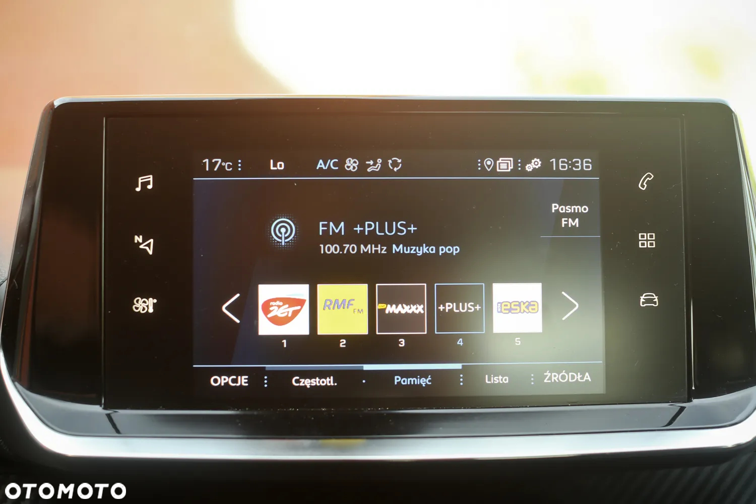 Peugeot 2008 1.2 PureTech Active S&S - 19