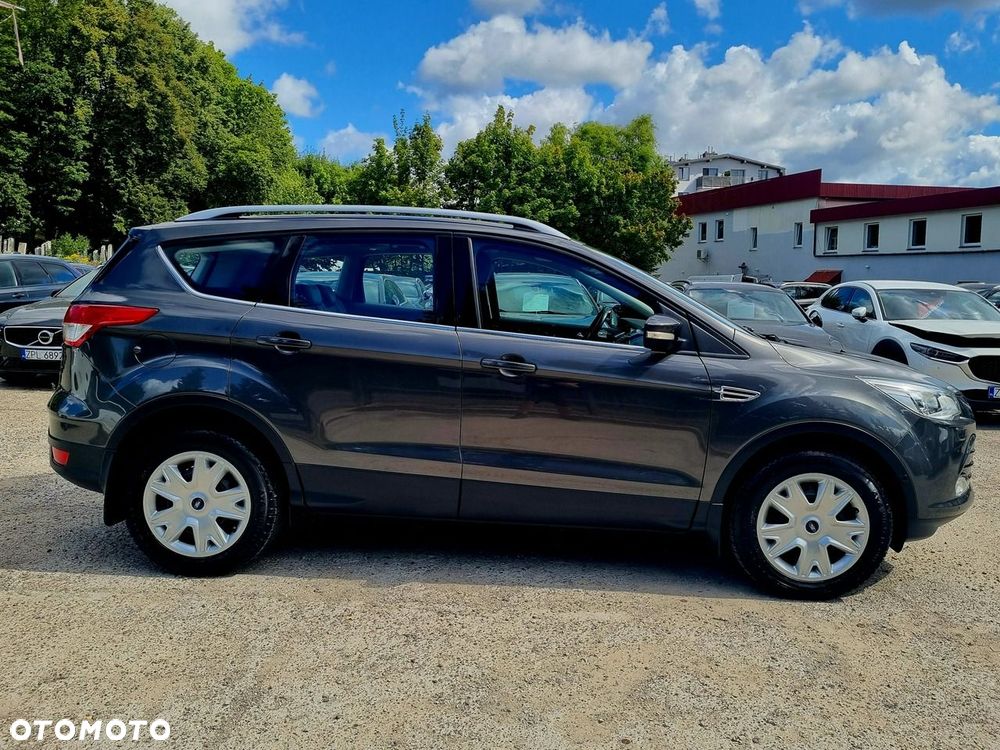 Ford Kuga 1.5 EcoBoost 2x4 Titanium - 4