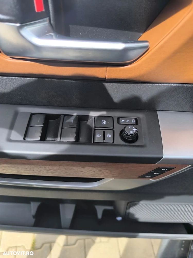 Toyota Tundra - 8