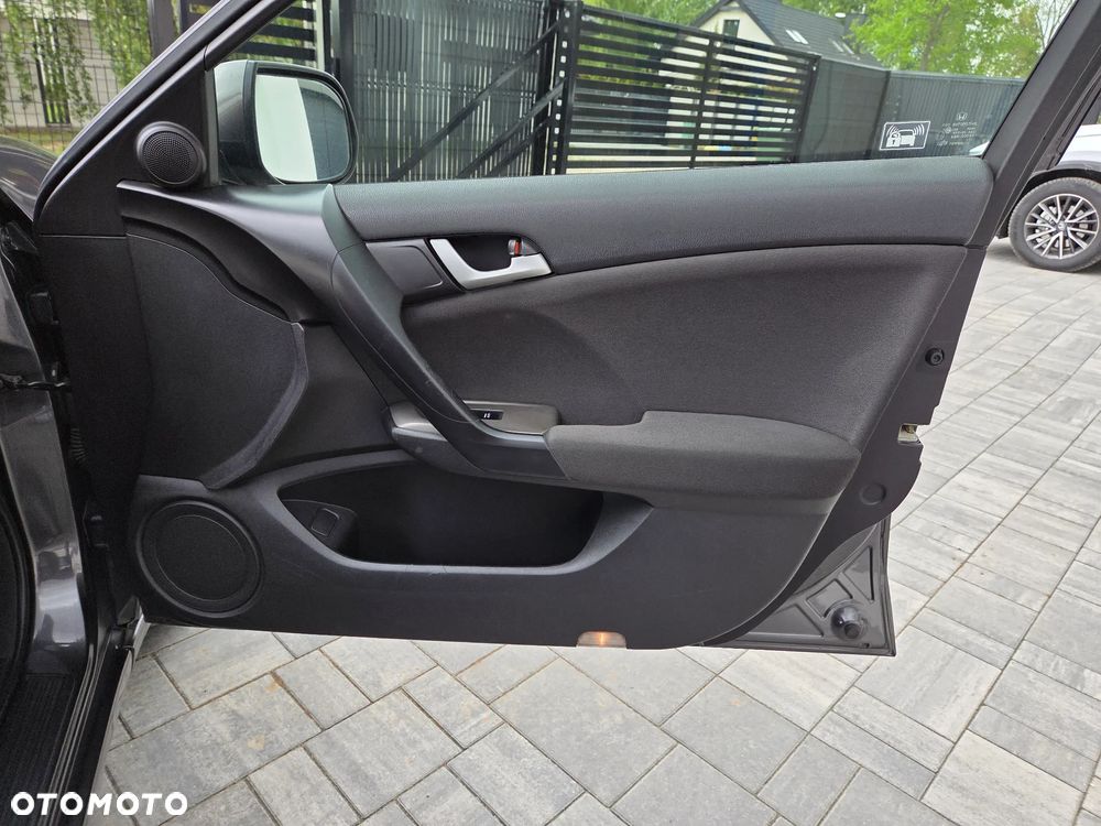Honda Accord 2.0 Elegance - 25