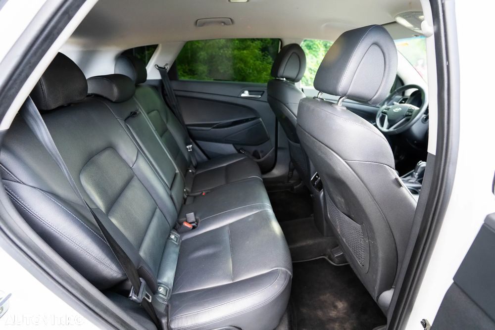 Hyundai Tucson 2.0 CRDI 4WD 6AT Luxury+ - 11