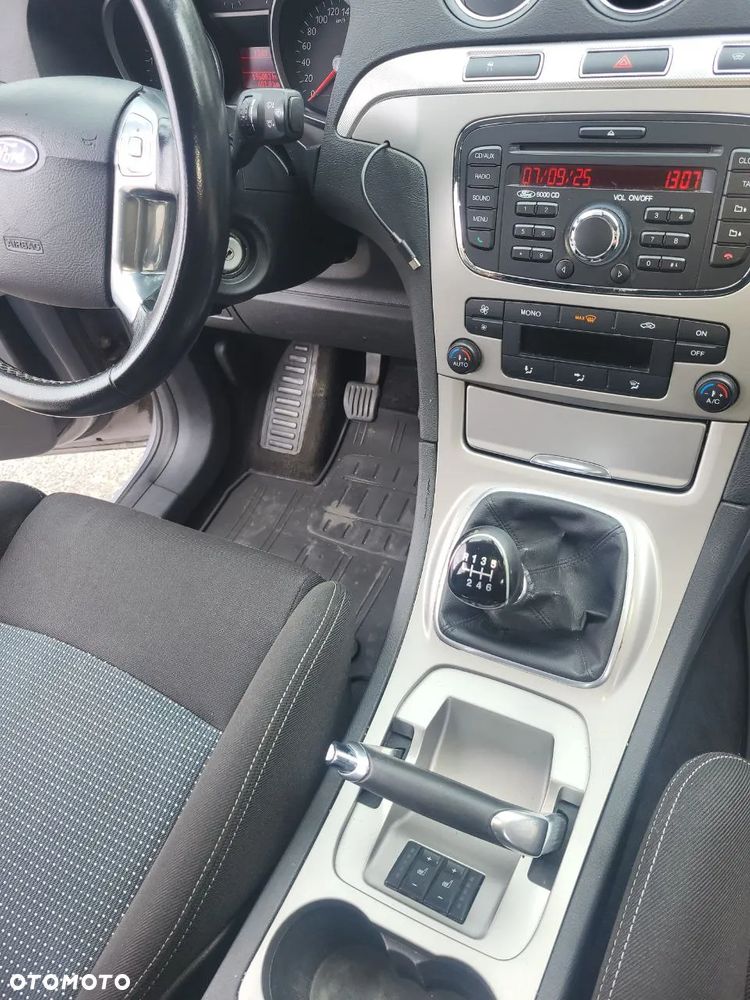 Ford S-Max 2.0 TDCi DPF Titanium - 15