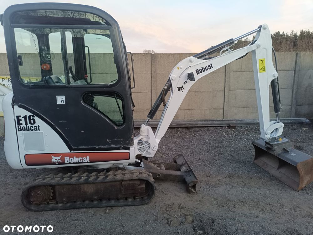 Bobcat E16 - 1