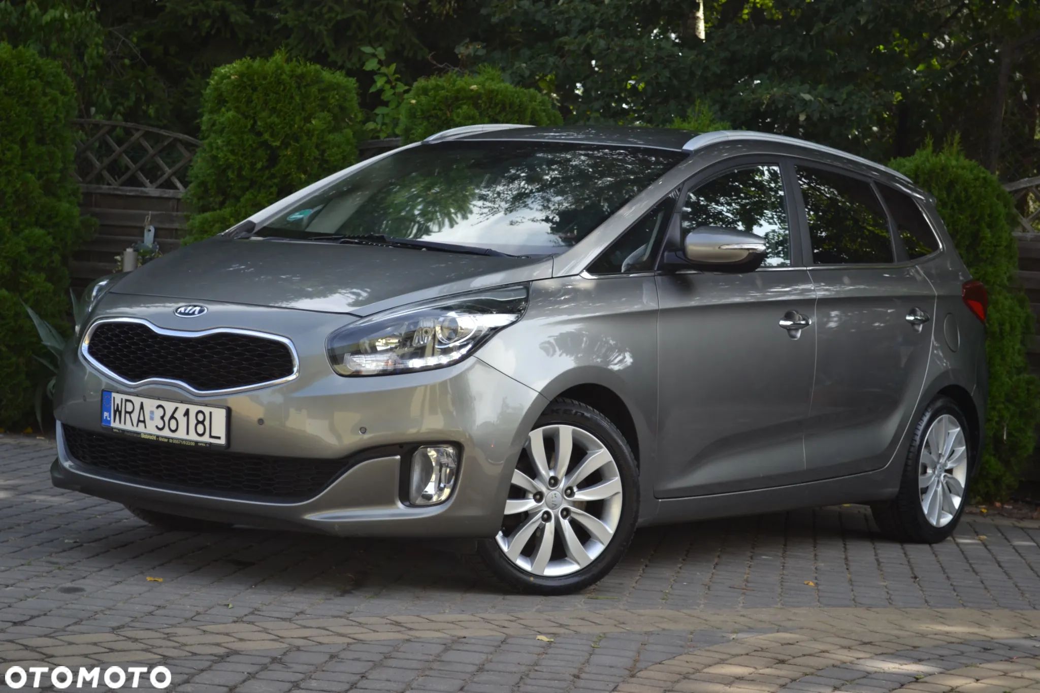 Kia Carens 1.7 CRDi Business Line 7os 7DCT - 1
