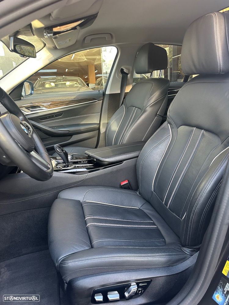 BMW 530 e Line Luxury - 15
