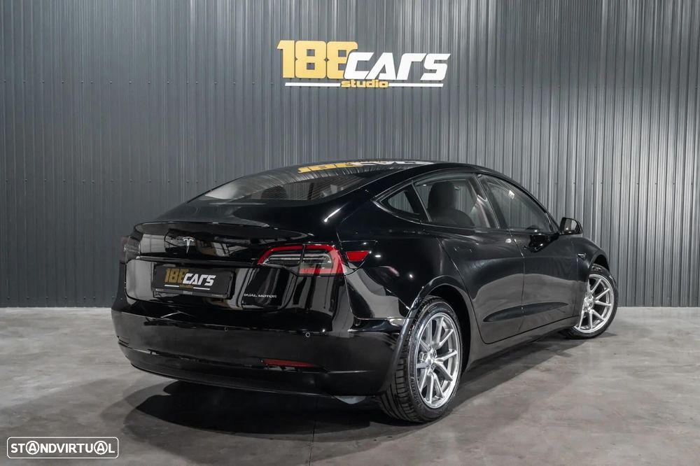 Tesla Model 3 Long-Range Dual Motor AWD - 38