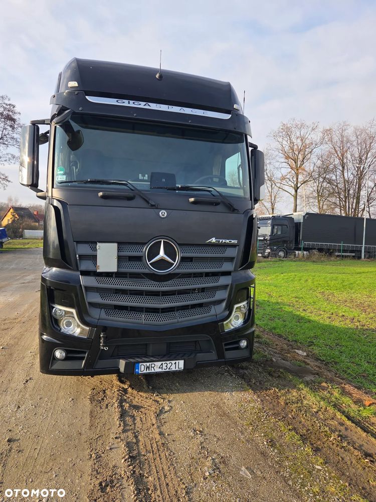 Mercedes-Benz Actros - 7