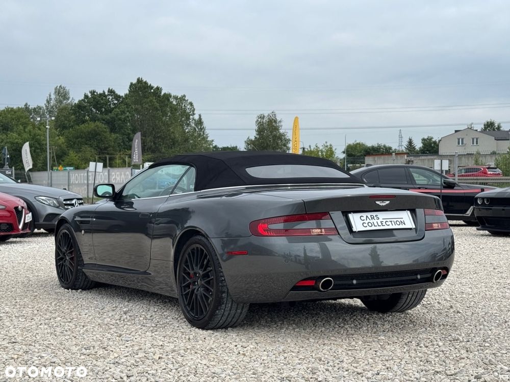 Aston Martin DB9 - 6