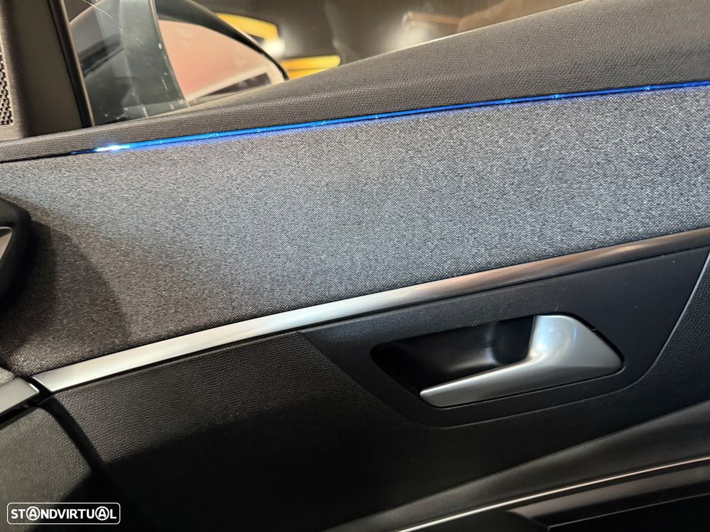 Peugeot 3008 PureTech 130 Stop & Start GPF Allure - 15