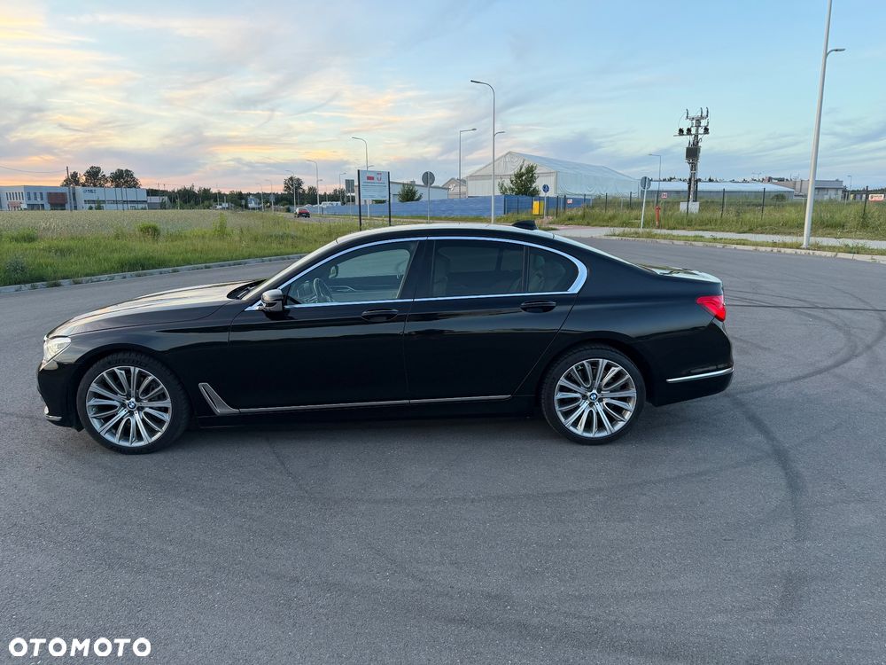 BMW Seria 7 740d xDrive - 33