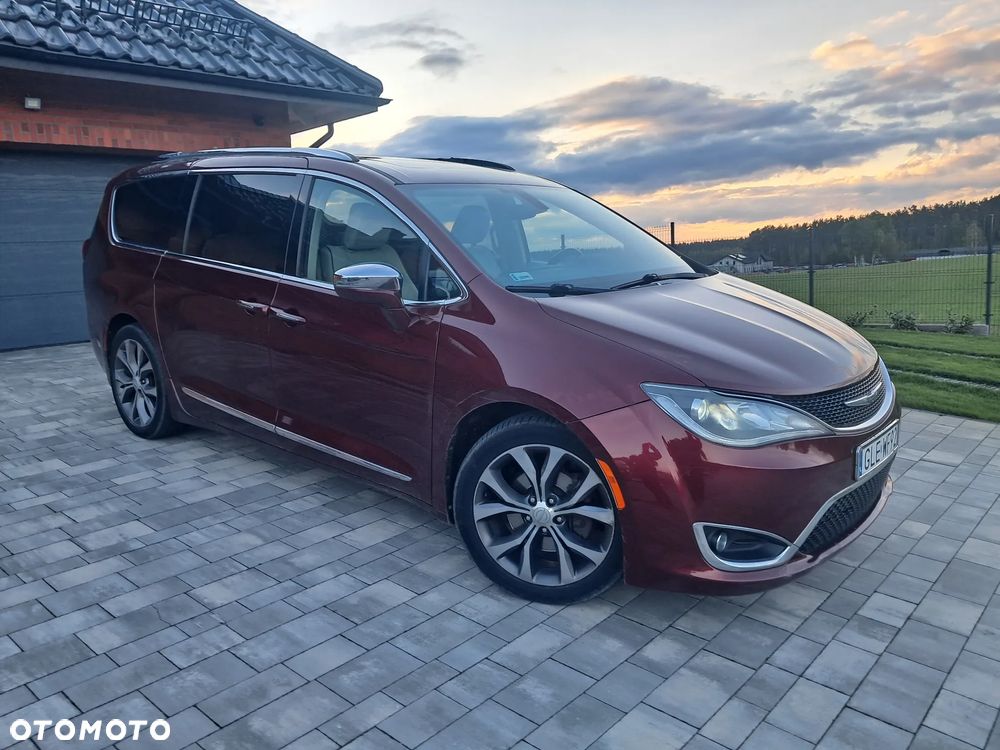 Chrysler Pacifica - 21