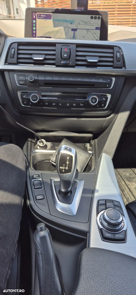 BMW Seria 3 320d Aut. - 15