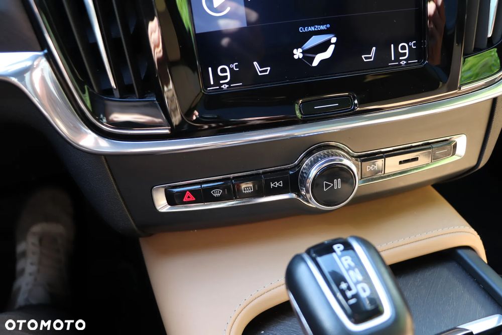 Volvo V90 Cross Country T5 Geartronic Momentum Pro - 27