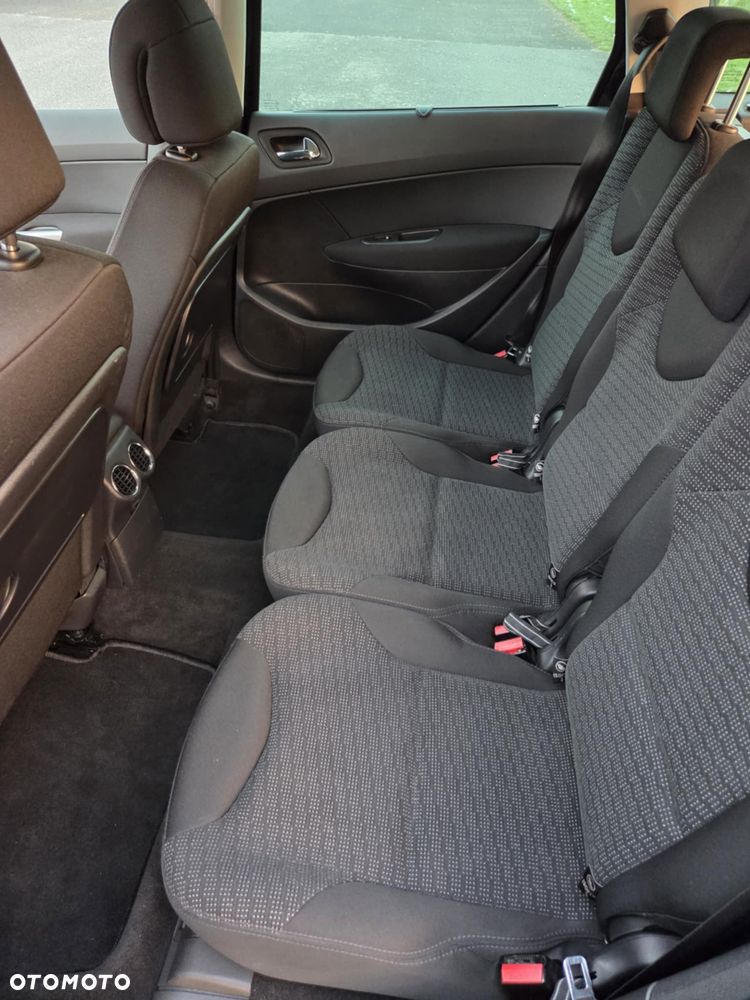 Peugeot 308 1.6 Premium - 9