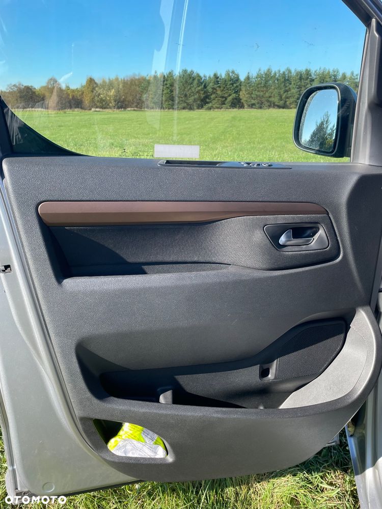 Toyota ProAce Kombi 2.0 D-4D Long 2,8t - 8