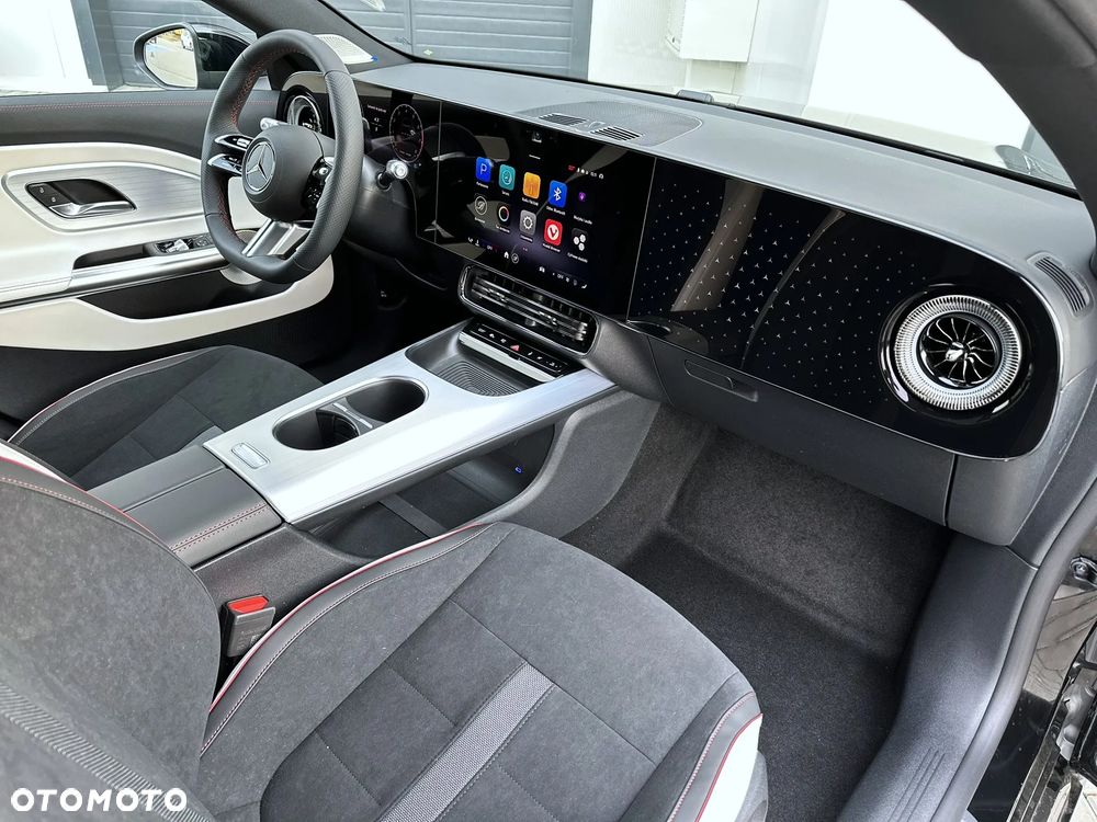 Mercedes-Benz CLA - 27