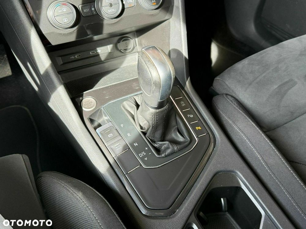Volkswagen Tiguan - 27