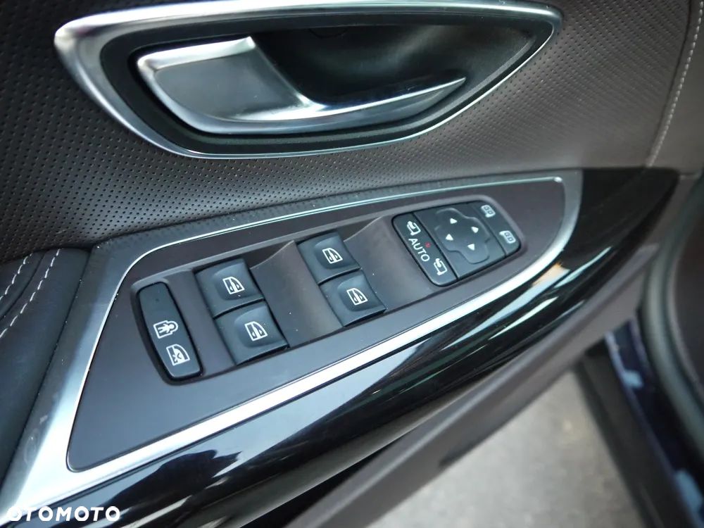 Renault Espace 1.6 dCi Energy Initiale Paris EDC 7os - 31