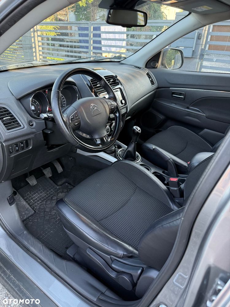 Mitsubishi ASX - 10