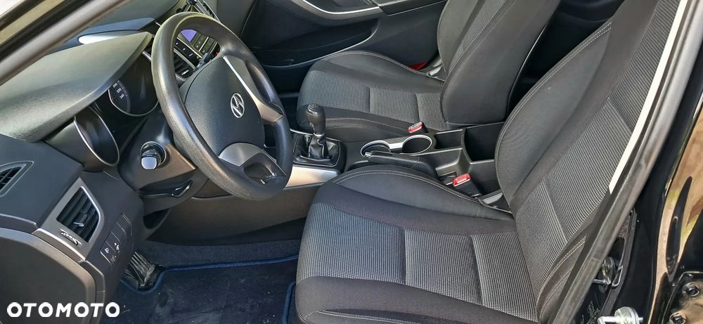 Hyundai i30 blue 1.6 GDI Style - 14
