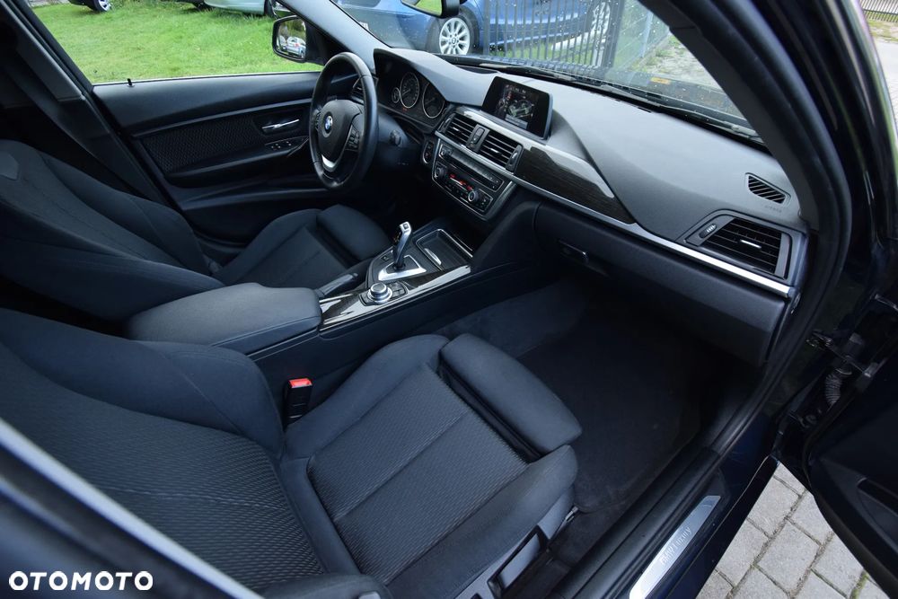 BMW Seria 3 - 21