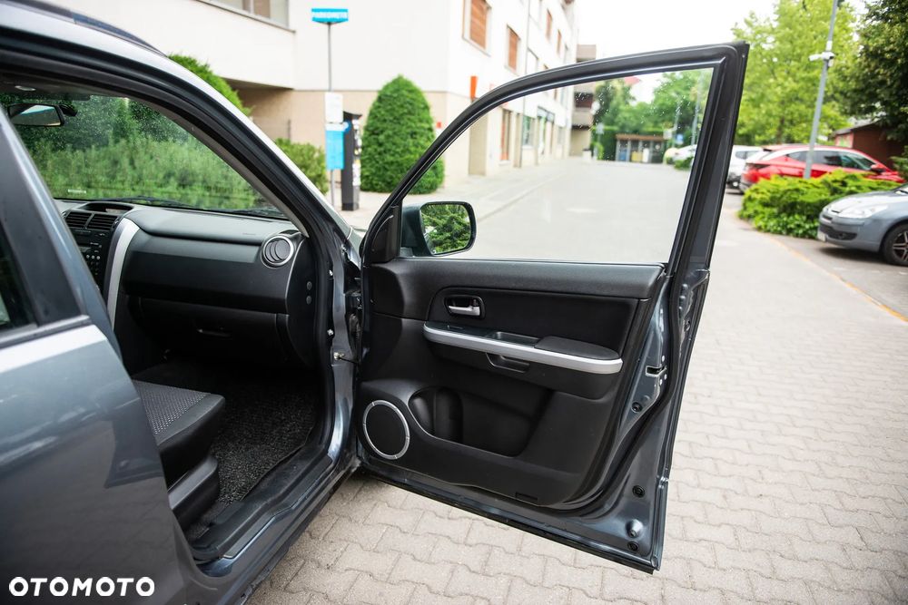 Suzuki Grand Vitara 1.9 DDiS Comfort - 20