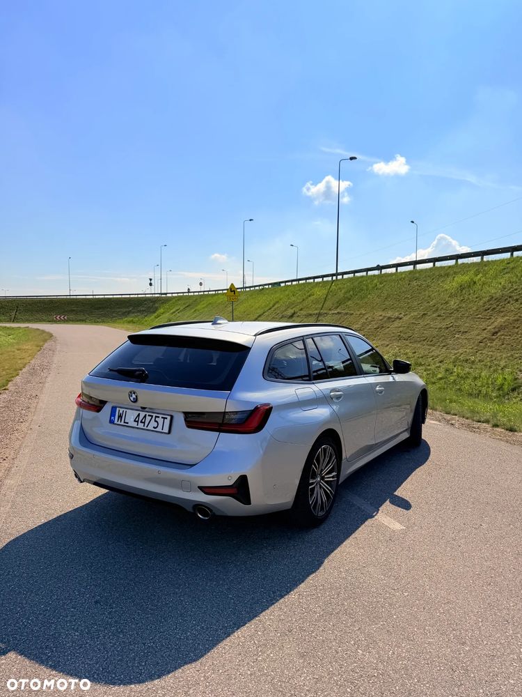 BMW Seria 3 320d xDrive - 11