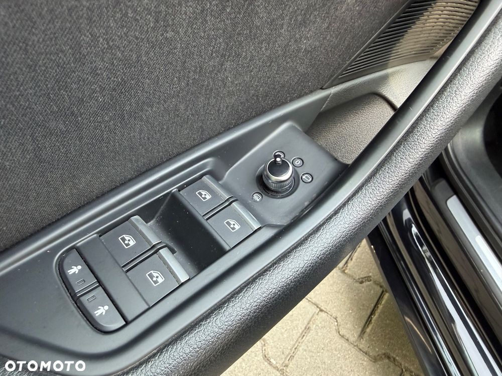 Audi A4 Avant 2.0 TDI S tronic quattro sport - 22