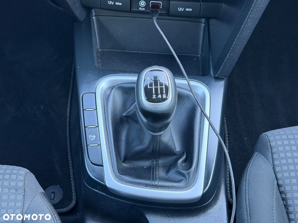 Kia Ceed 1.4 L Business Line Plus - 19