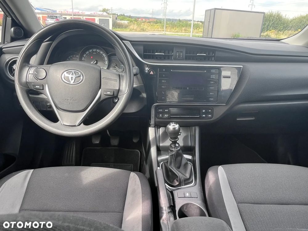 Toyota Auris 1.33 VVT-i Active - 11