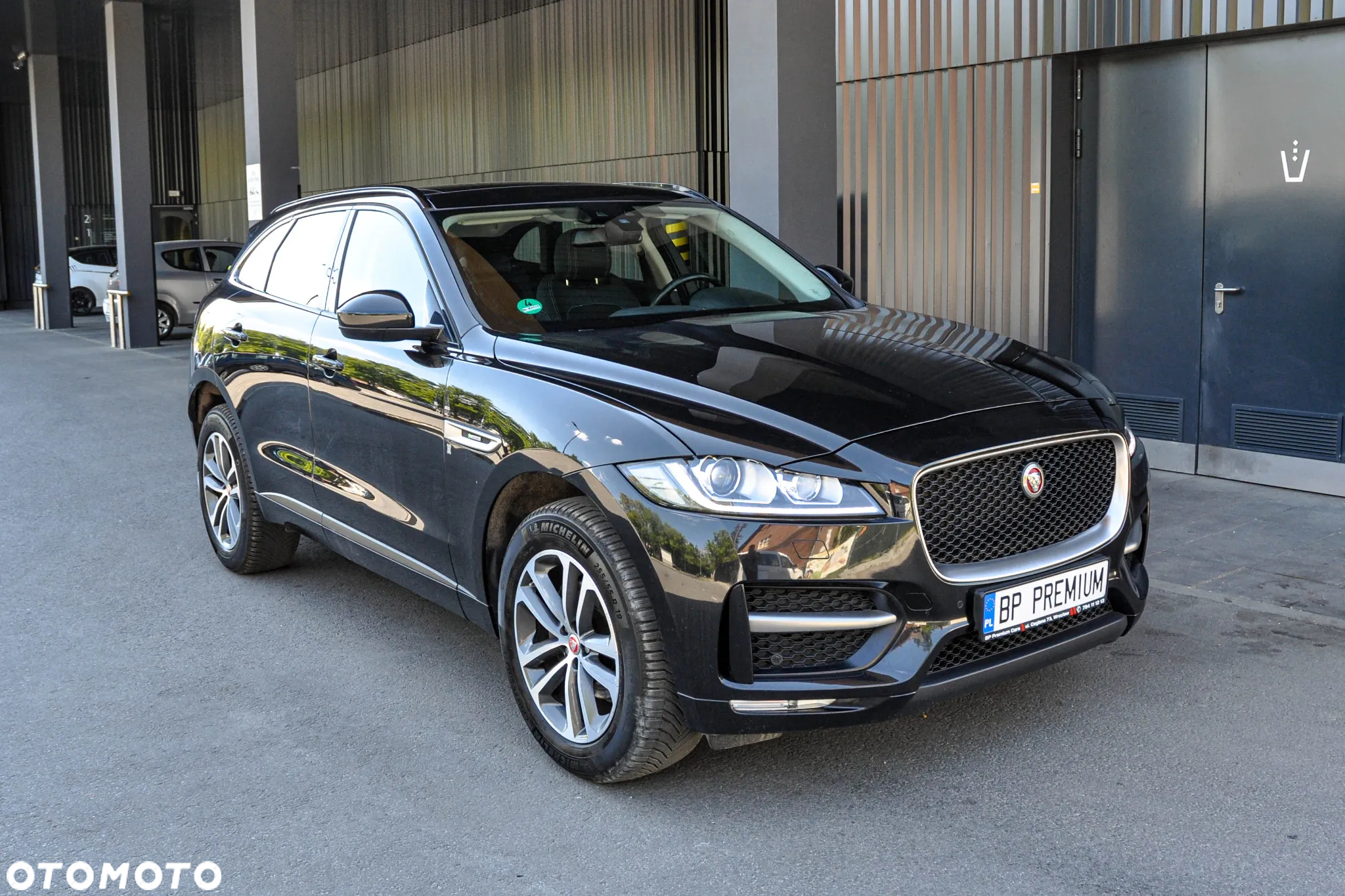 Jaguar F-Pace 2.0 i4D AWD R-Sport - 6
