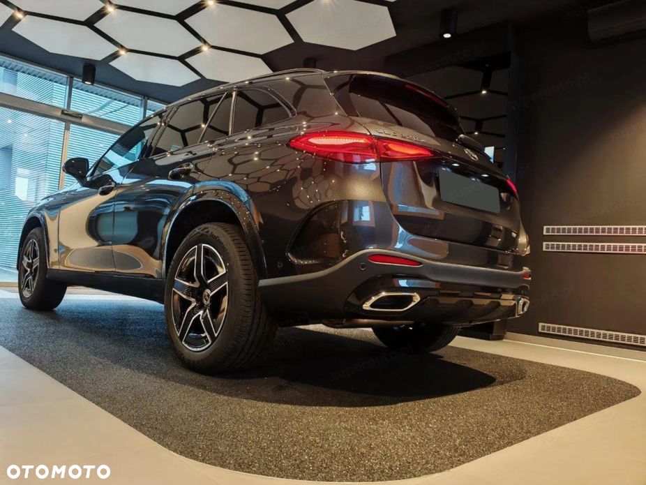 Mercedes-Benz GLC - 4