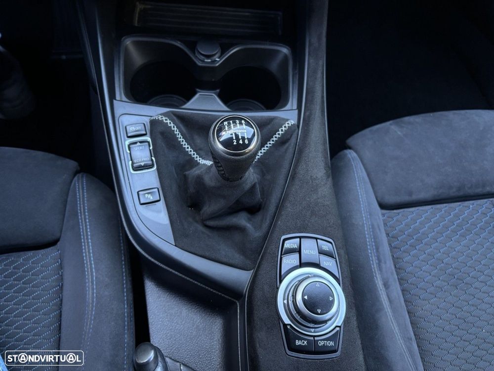 BMW 125 d Pack M - 22