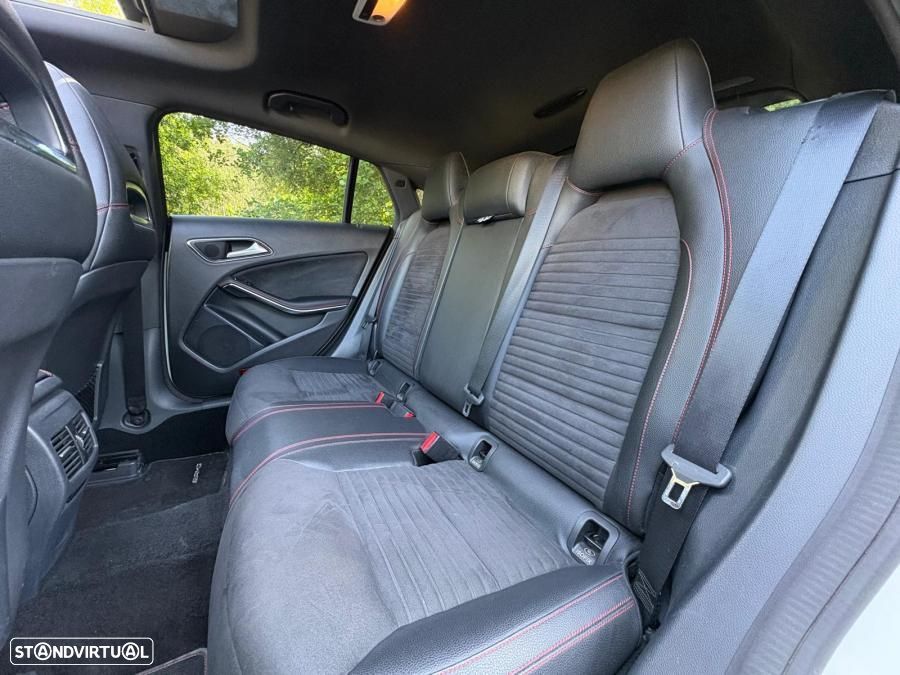 Mercedes-Benz CLA 180 - 18