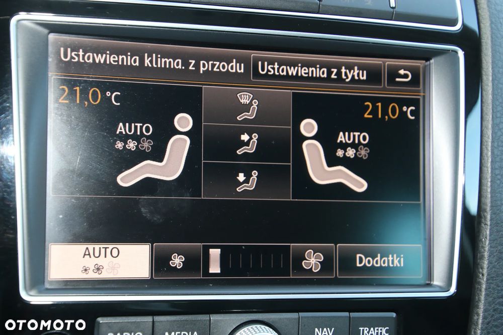 Volkswagen Touareg - 17