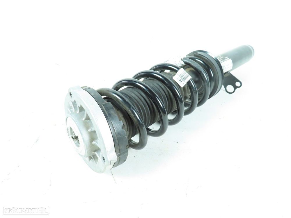Amortecedor Direito/Frente Seminovo/ Original BMW 5 (G30, F90) 31316866614 - 1