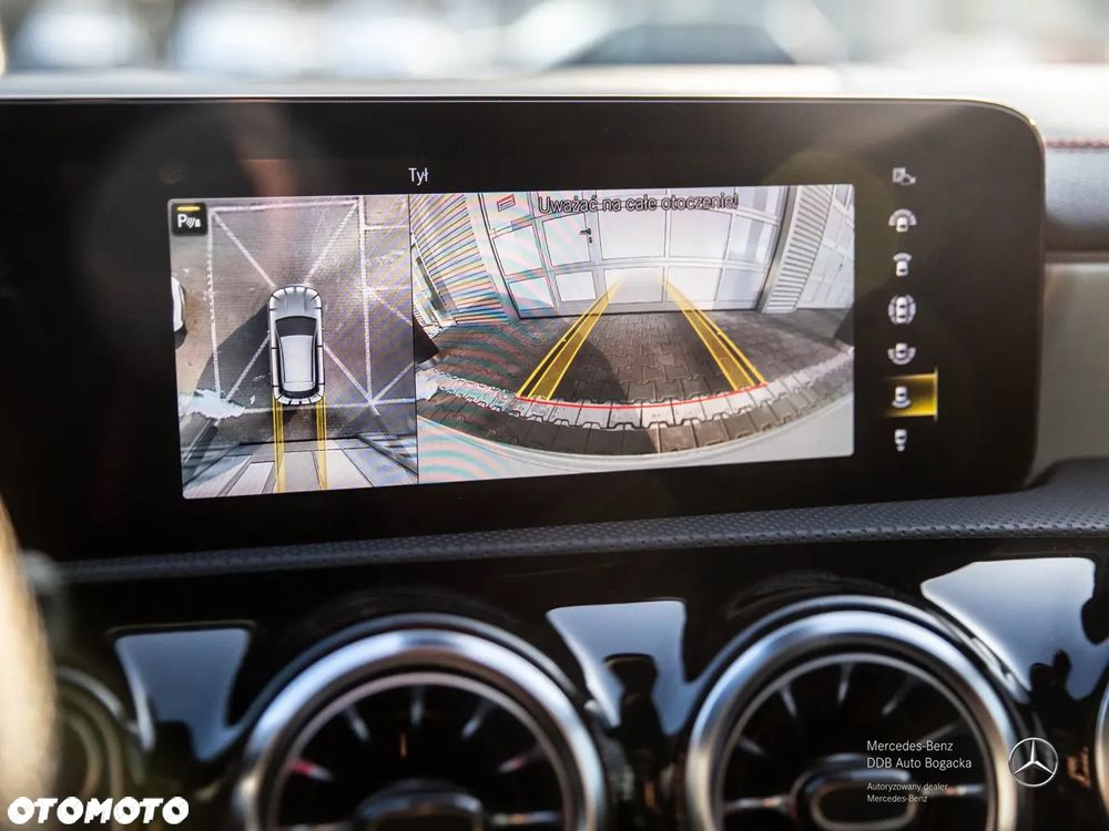 Mercedes-Benz CLA 200 d 4-Matic AMG Line 8G-DCT - 12