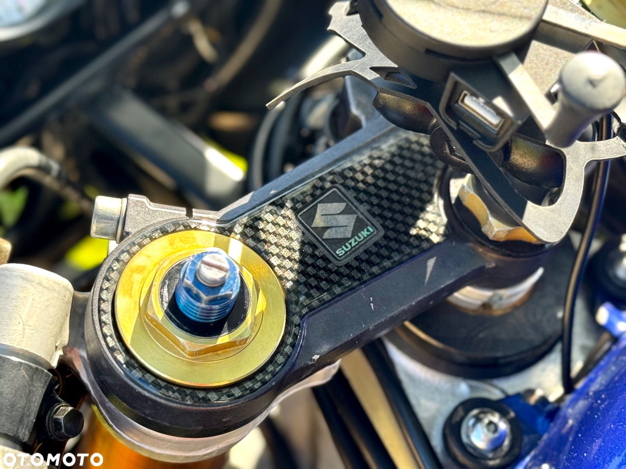 Suzuki GSX-R - 24