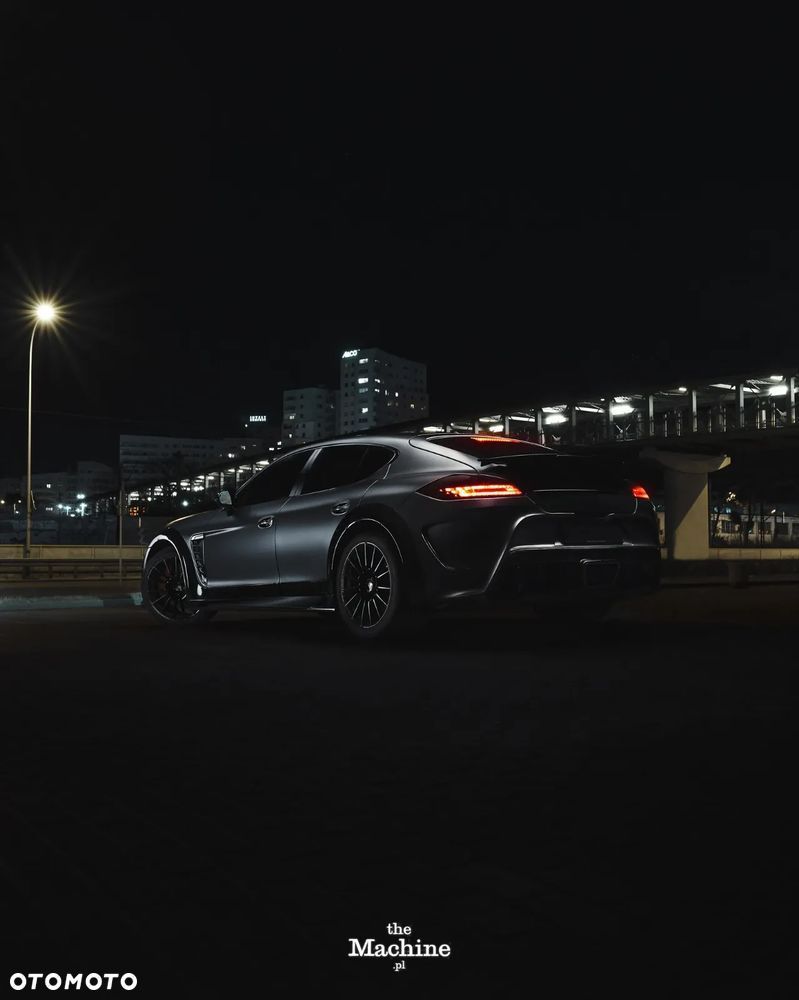 Porsche Panamera Turbo PDK - 13