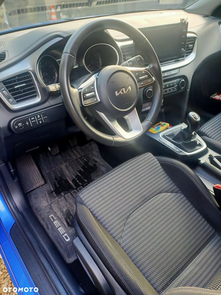 Kia Ceed - 9