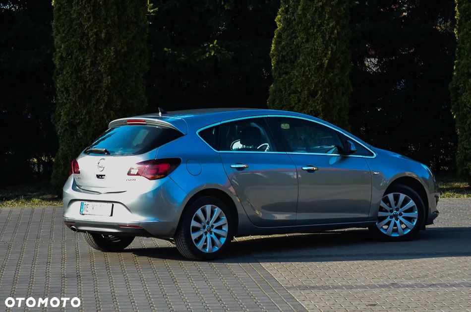 Opel Astra 1.4 Turbo Cosmo - 15
