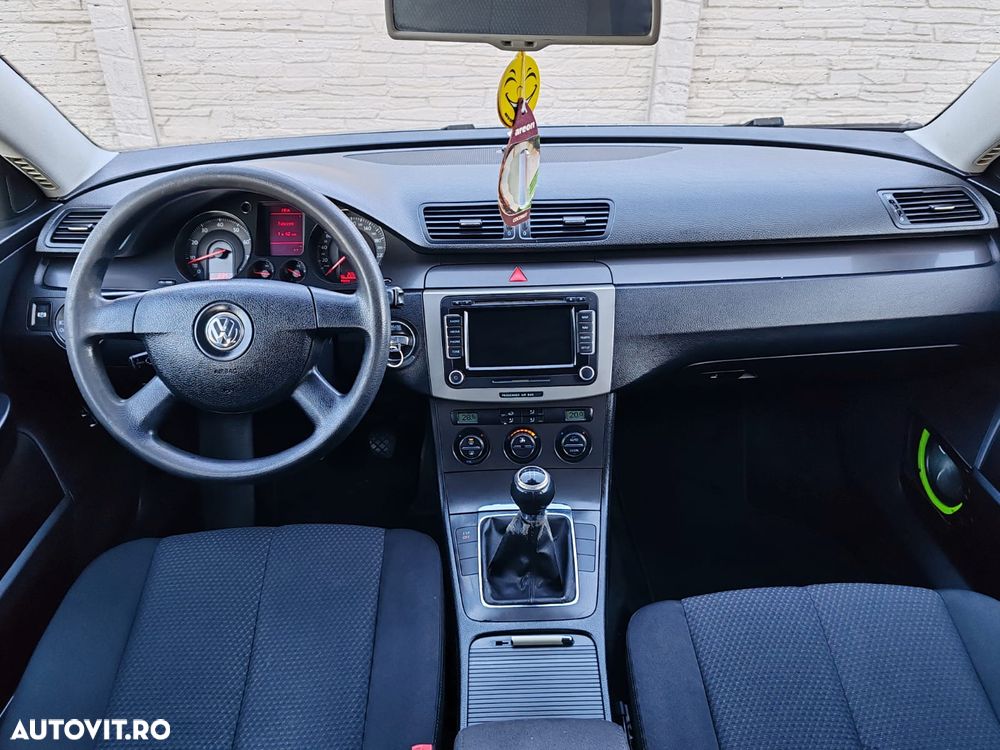 Volkswagen Passat - 8