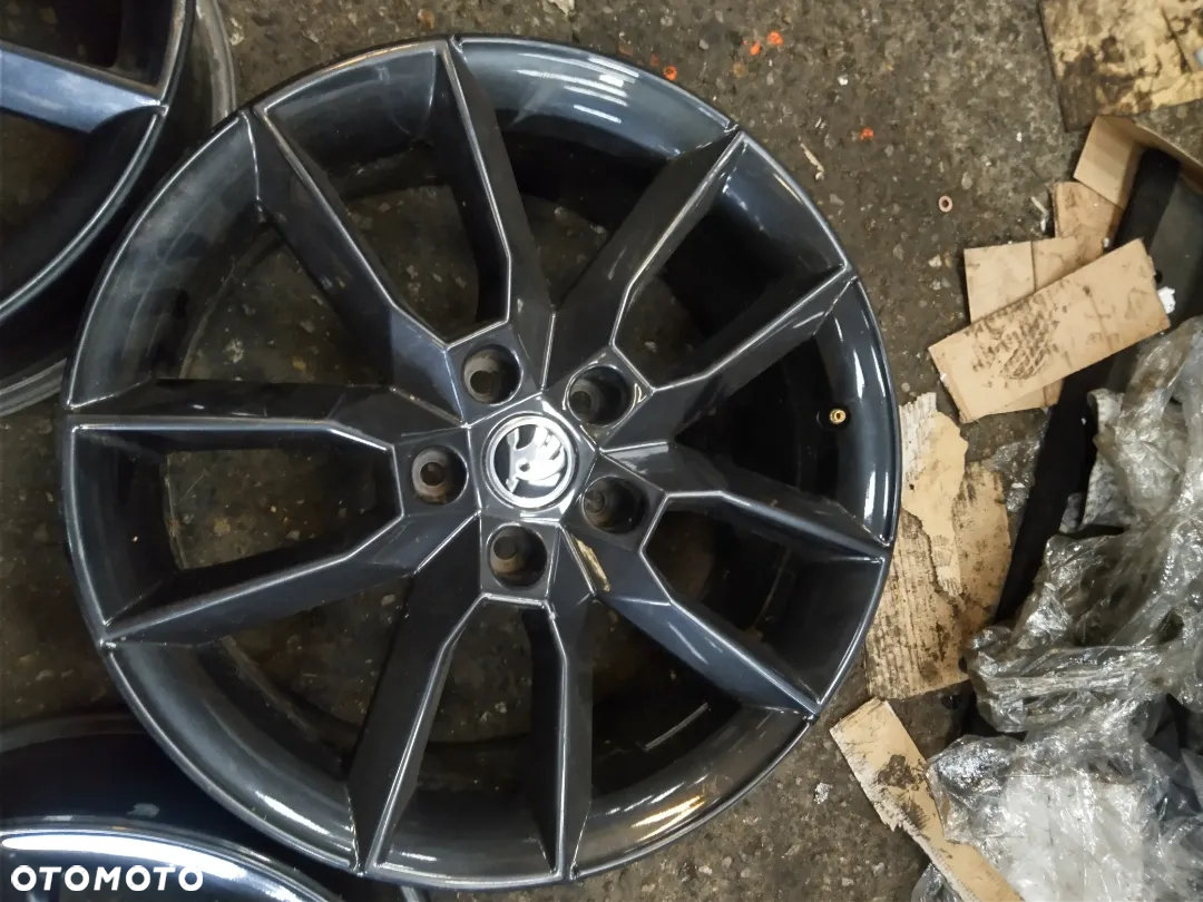 Felgi octavia III RS 18" 5E0601025 - 3