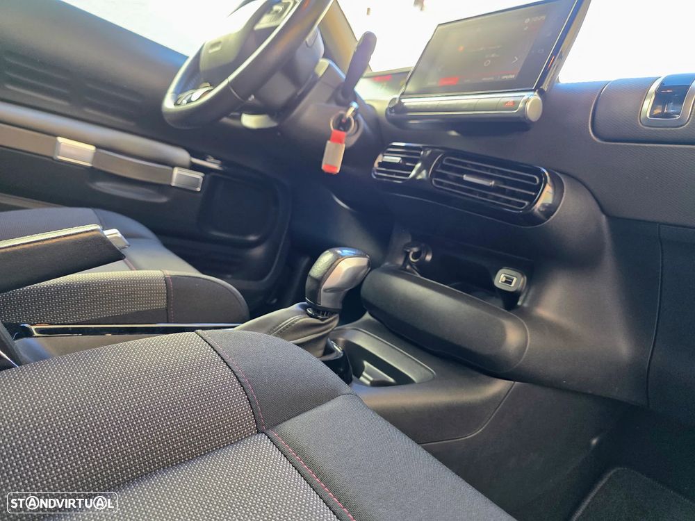 Citroën C4 Cactus 1.2 PureTech Shine EAT6 - 45