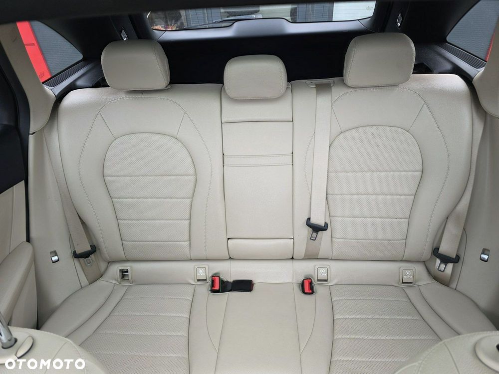 Mercedes-Benz GLC - 14