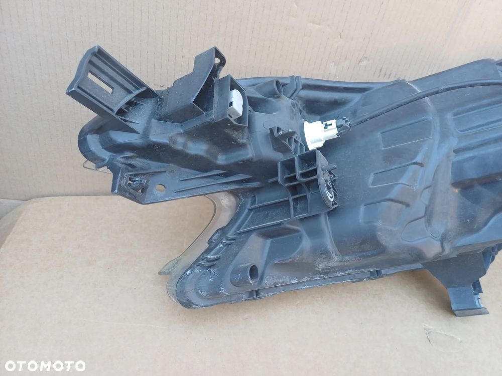 Nissan Note II E12 lampa prawy przod Europa - 13