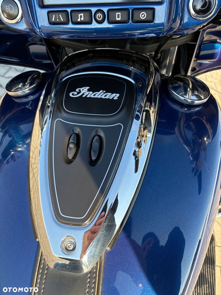 Indian Roadmaster - 9